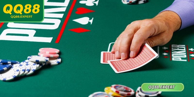 Tìm hiểu về các lá bài Poker QQ88